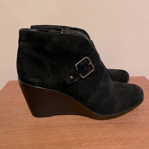 Clarks Shoes - Clarks Artisan Daylily Surety Wedge Bootie